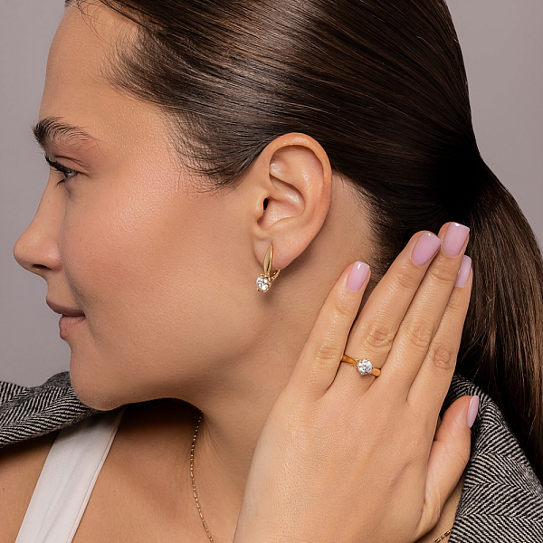 Золоті сережки в жовтому кольорі металу з фіанітами (арт. 110218ж) – зображення 6