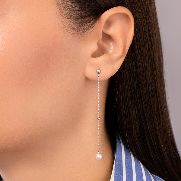 Сережки-пусеты из белого золота с жемчугом (арт. 106797бпрлб) – изображение 2