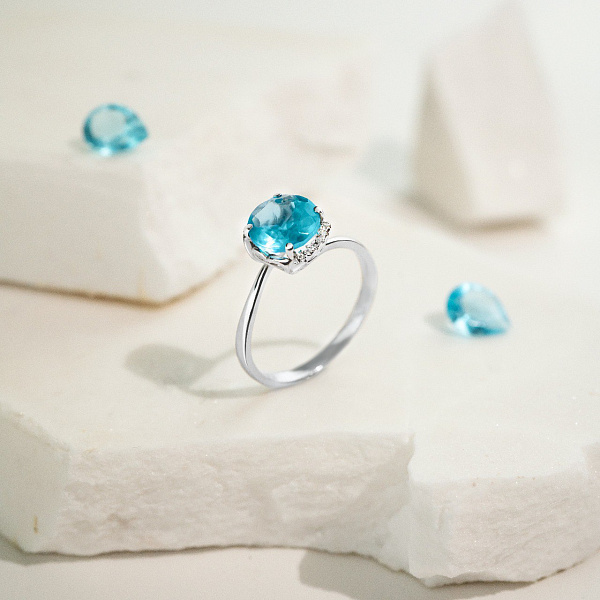 Золотое кольцо с кварцем и фианитами (арт. 140564ПбсГ) – изображение 2