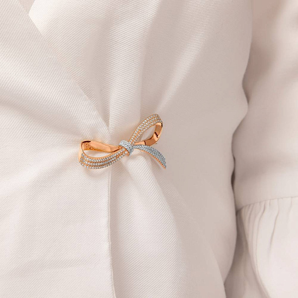 Золотая брошь Бантики с фианитами (арт. 360037) – изображение 2