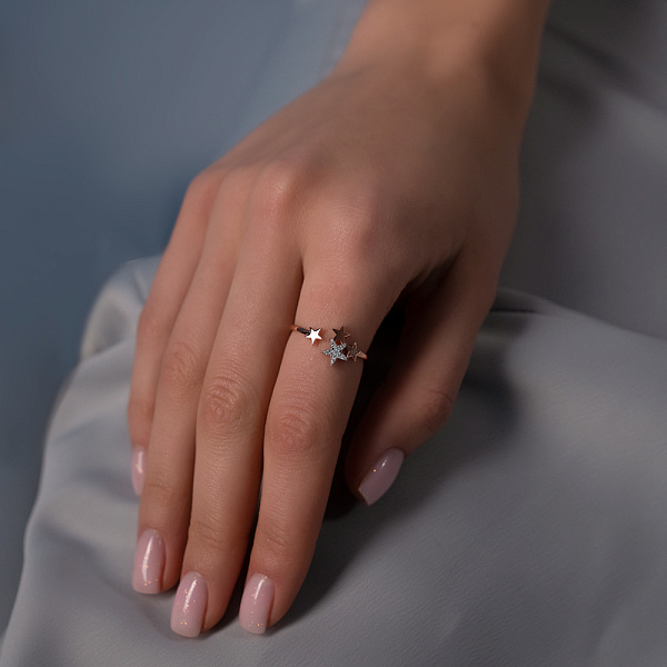 Золотое кольцо с фианитами (арт. 141269) – изображение 2