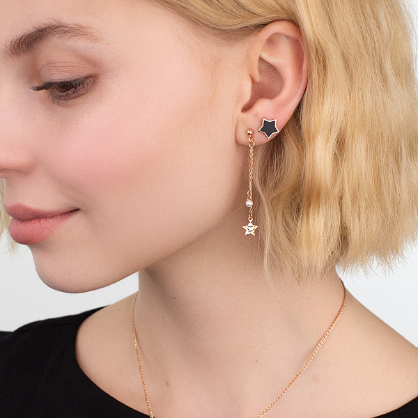 Золотые серьги-пусеты с эмалью (арт. 111215еч) – изображение 2