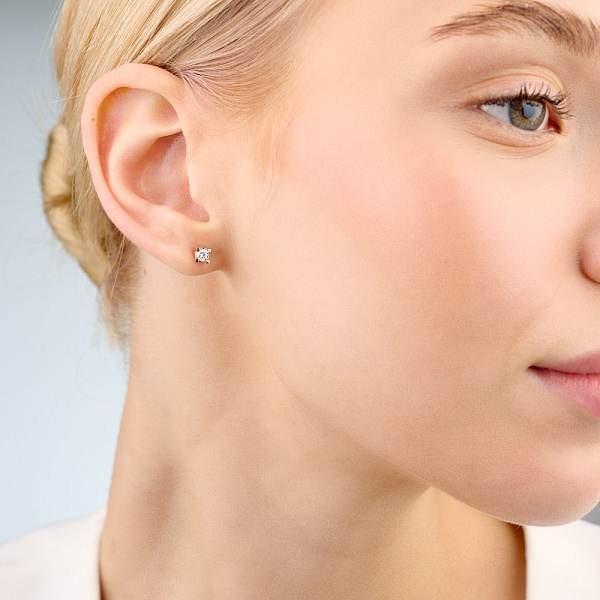 Золотые сережки-пусеты с бриллиантами (арт. Т011155030) – изображение 2