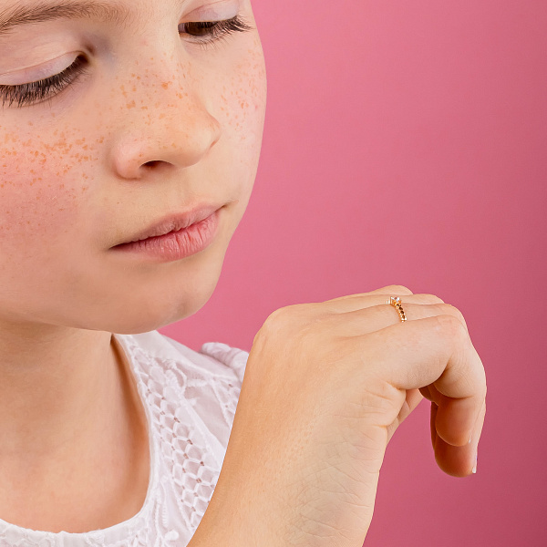 Тонкое кольцо из красного золота с одним фианитом (арт. 155228) – изображение 6