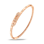 Жесткий браслет из красного золота с фианитами (арт. 326346)