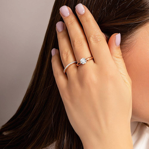 Золотое кольцо с фианитами (арт. 140613) – изображение 3