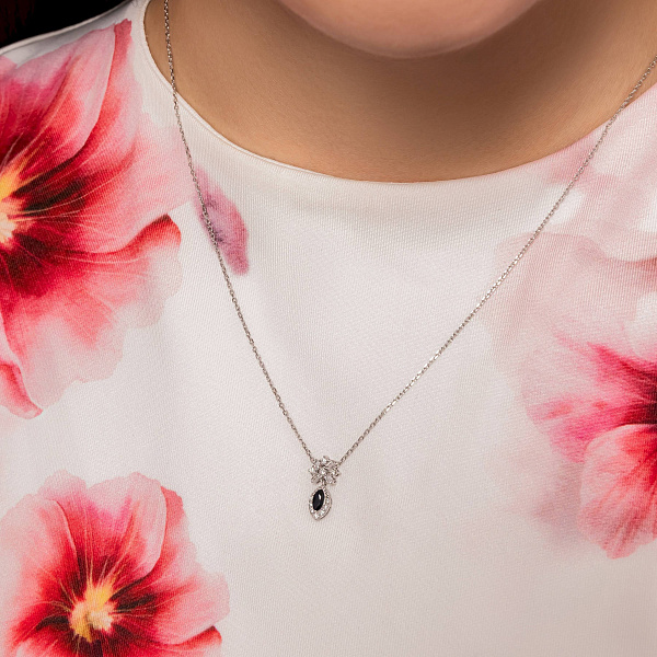 Золотое колье с сапфиром и бриллиантами (арт. Ц011923бс) – изображение 3