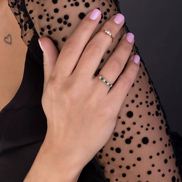 Кольцо из красного золота с тремя бриллиантами (арт. К011351010) – изображение 2