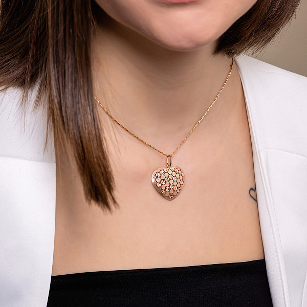 Золотий підвіс в формі серця з алмазною гранню (арт. 424846) – зображення 2