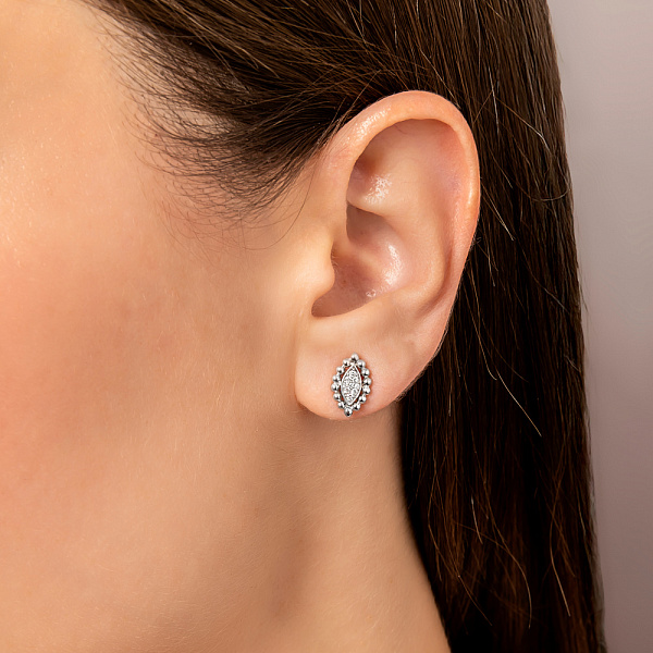 Серьги-пусеты из белого золота с бриллиантами (арт. С341485010б) – изображение 2