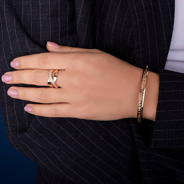 Кольцо из красного золота с фианитами (арт. 156064) – изображение 2