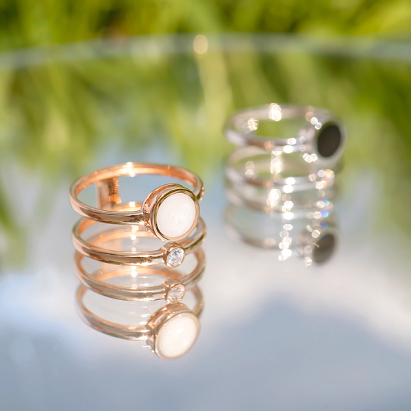 Золотое кольцо Лýна с эмалью и фианитом (арт. 141067еп) – изображение 4