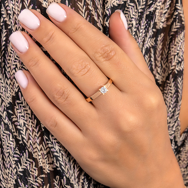 Золотое помолвочное кольцо с фианитом (арт. 140755) – изображение 2