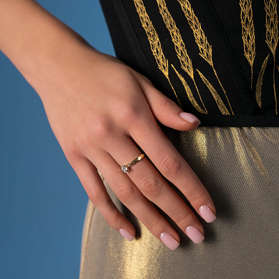 Золотое помолвочное кольцо с фианитом (арт. 154829ж)