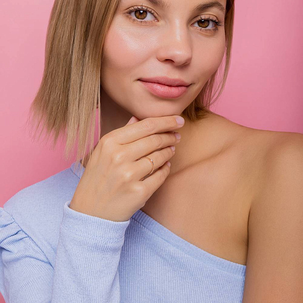 Тонка золота каблучка з фіанітом (арт. 156336) – зображення 4