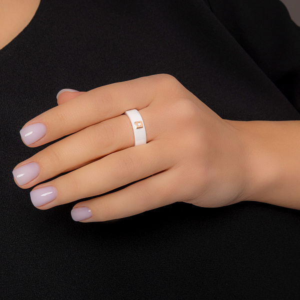 Каблучка з білої кераміки і золота з діамантом (арт. К011767кб) – зображення 2