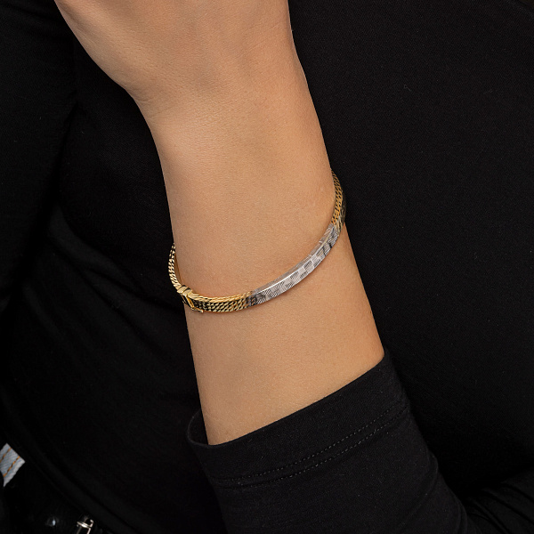 Жесткий браслет из желтого золота с родированием (арт. 3261093/5жр) – изображение 2