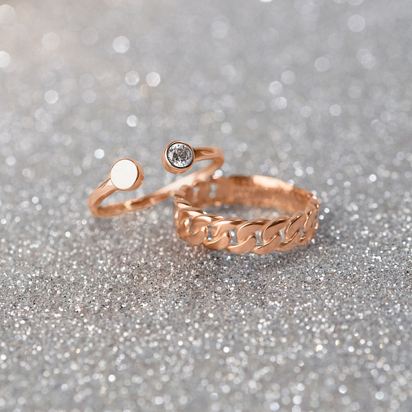 Безразмерное золотое кольцо с фианитом (арт. 140788) – изображение 2