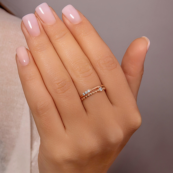 Кольцо из красного золота с фианитами (арт. 140012) – изображение 2