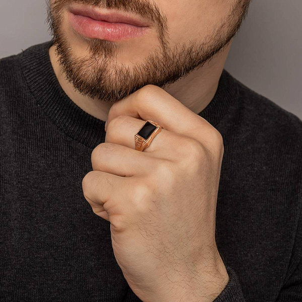 Золотий перстень з оніксом (арт. 180377о) – зображення 2