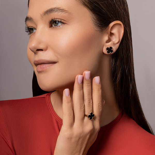 Золотые серьги пусеты с ониксом (арт. 1101263/12о) – изображение 6