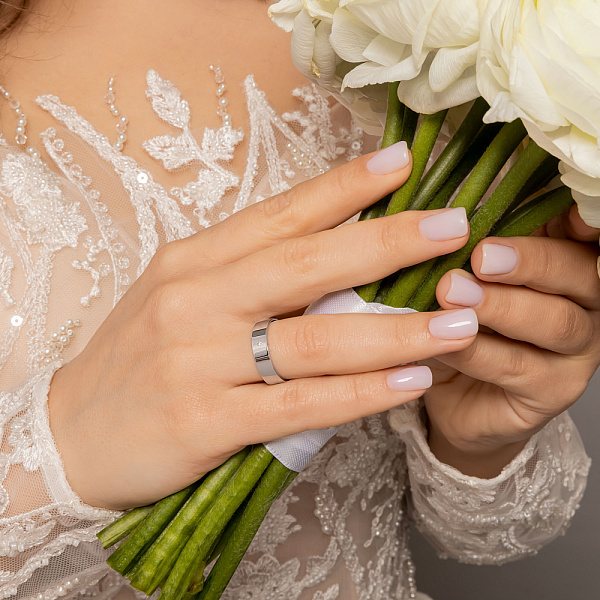 Обручальное кольцо из белого золота с бриллиантом (арт. К239180б) – изображение 2