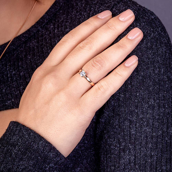 Золота каблучка з фіанітом (арт. 140020) – зображення 2