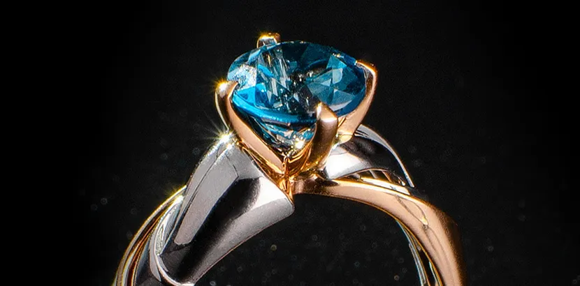 золотое кольцо с топазом Blue Ocean
