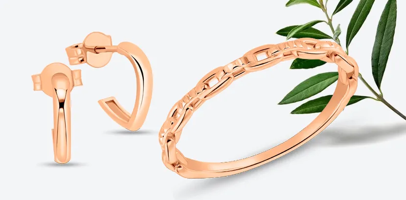золотые кольца в стиле минимализм