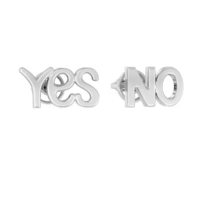 Серьги-пусеты «Yes&No» из белого золота (арт. 110651б)